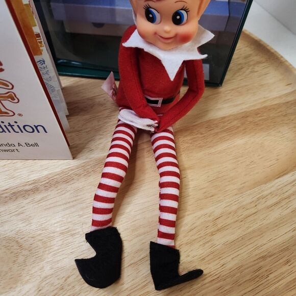 The Elf on the Shelf storybook and girl elf - Picture 6 of 7